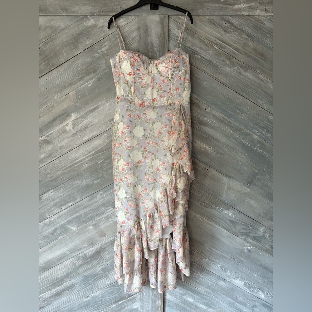 ASTR the Label Brisbane Asymmetrical Floral Midi Dress - NWT - Picture 4 of 12